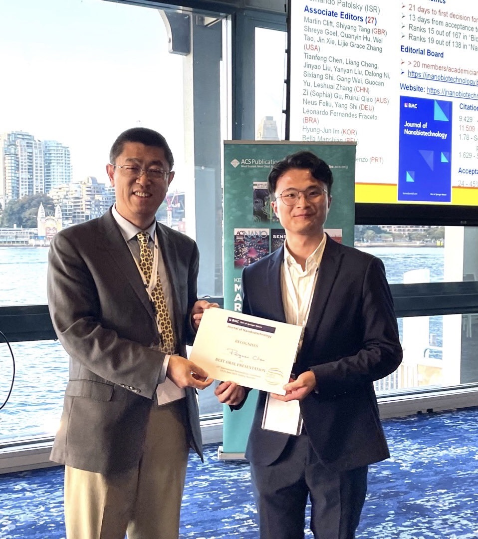 Pengwen Chen won the Best oral presentation award